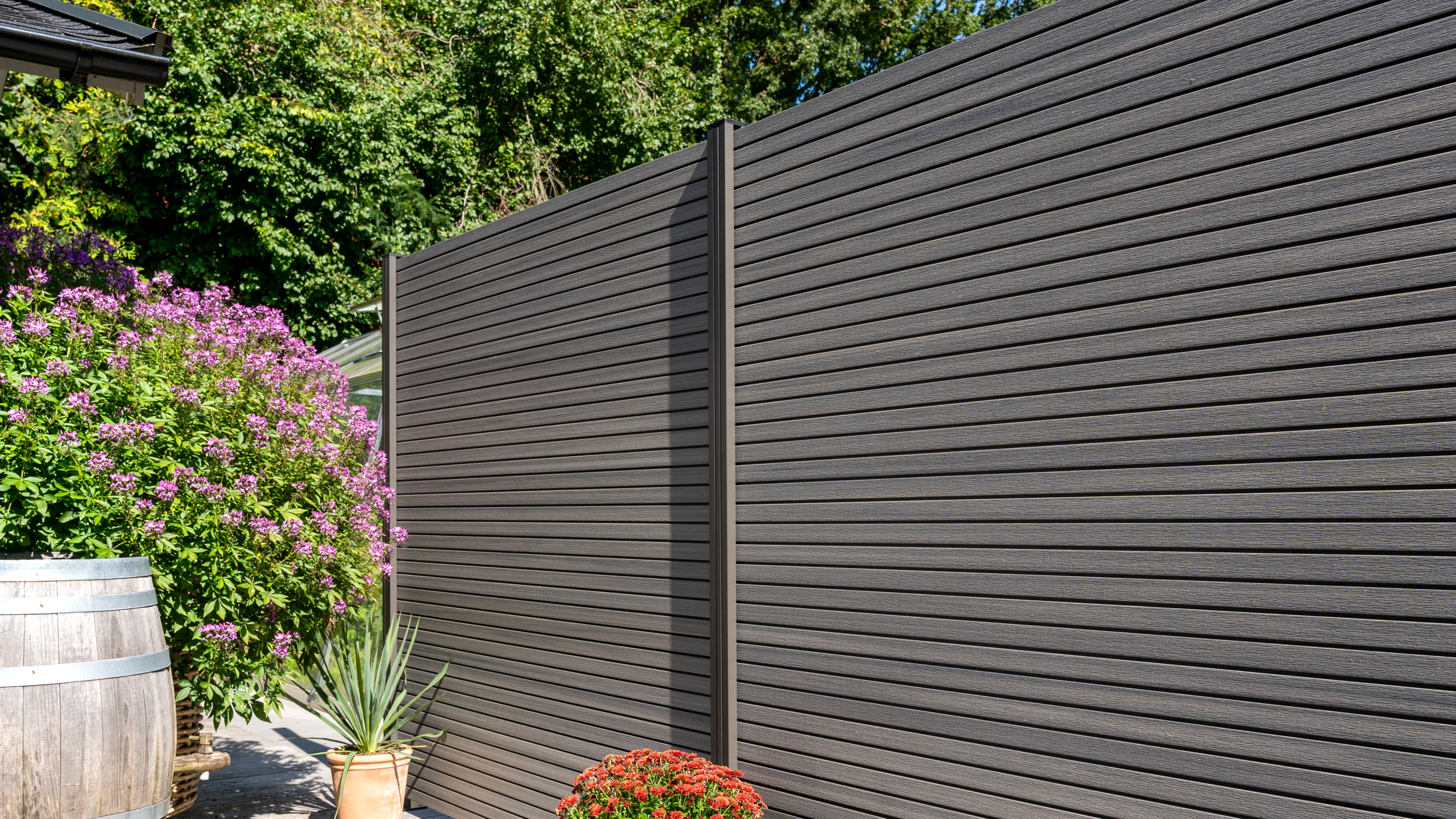 GartenLand Sichtschutz Zaun BPC Shadowline  180x180cm - Amethystgrau mit schwarzer Feder
