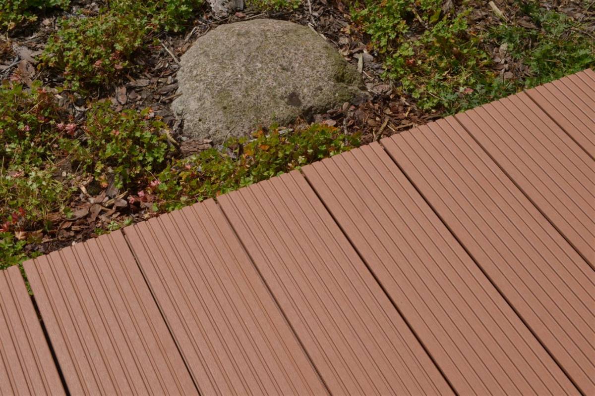 WPC Terrassendiele 24x146 mm, schokobraun