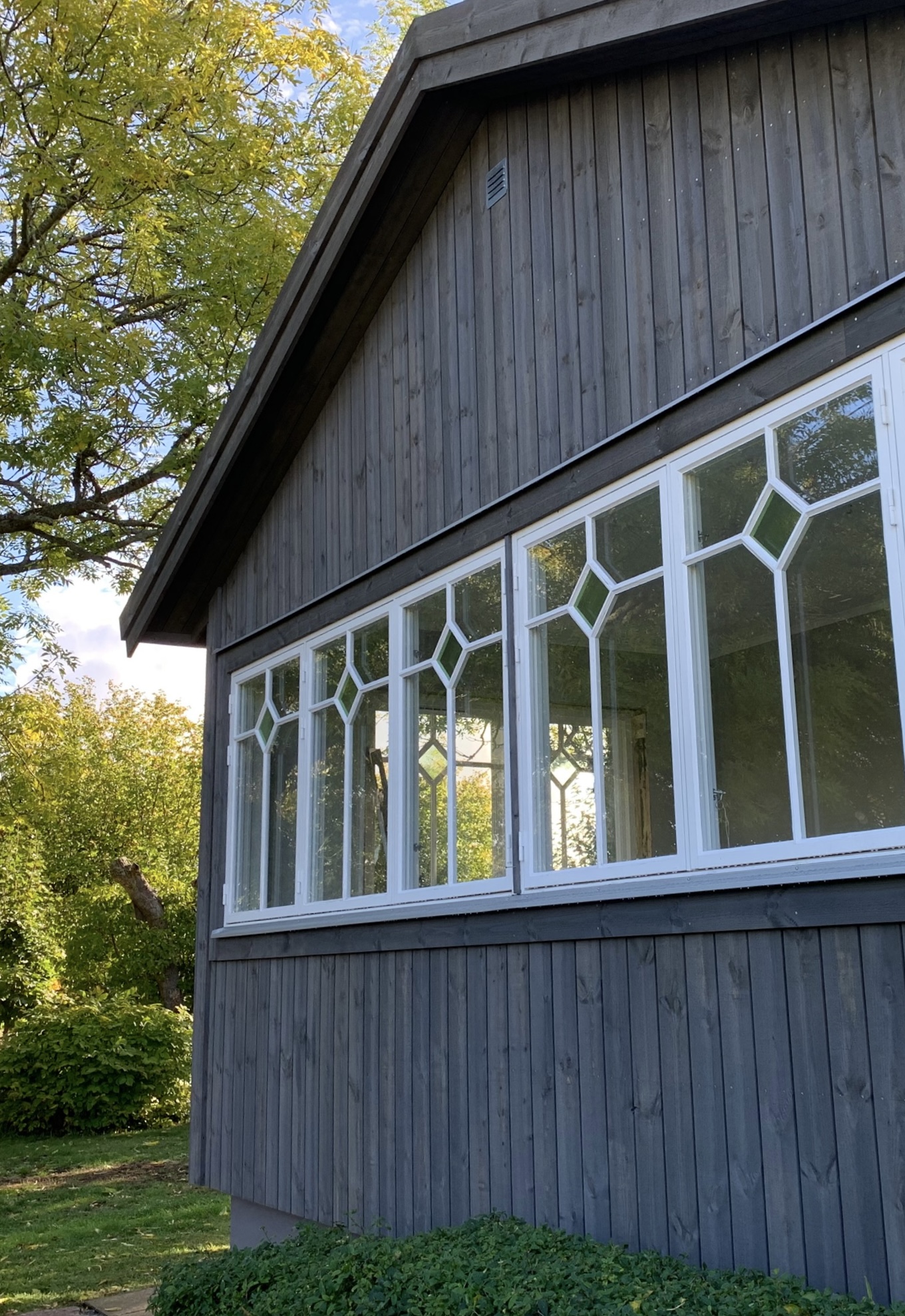 22x145 mm  Craftwood Fassade Profil D N+F, Sägefein DB:130 mm, grau waagerecht Leinöl-imprägniert